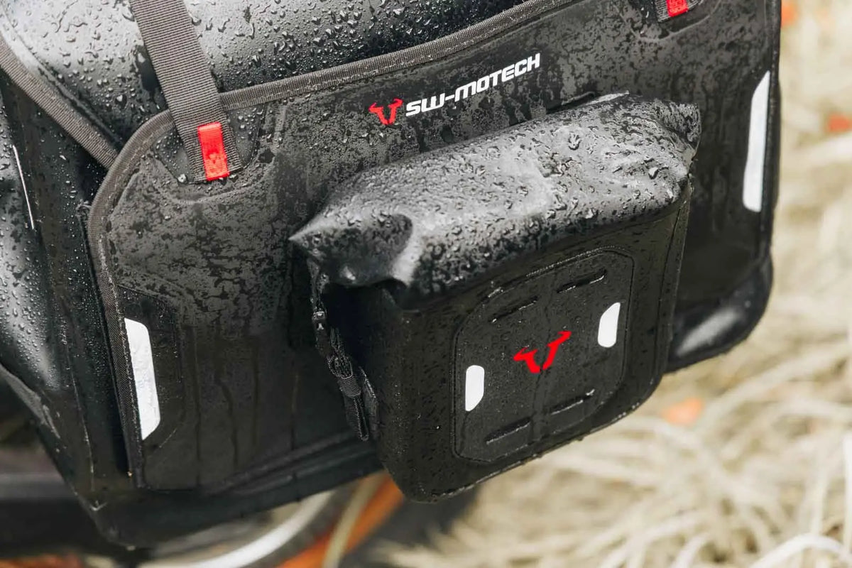 Bolsa adicional PRO Plus WP Negro. Impermeable.